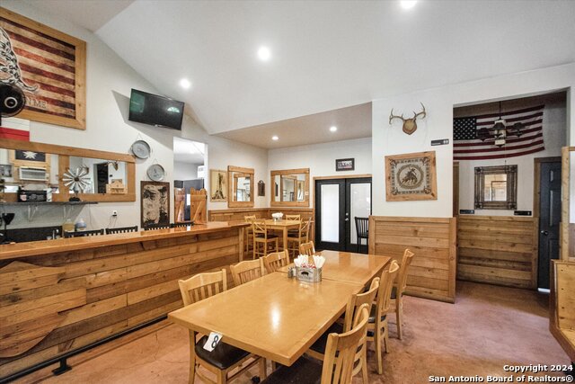 Listing photo id 3 for 3710 Waterwood Pass Dr