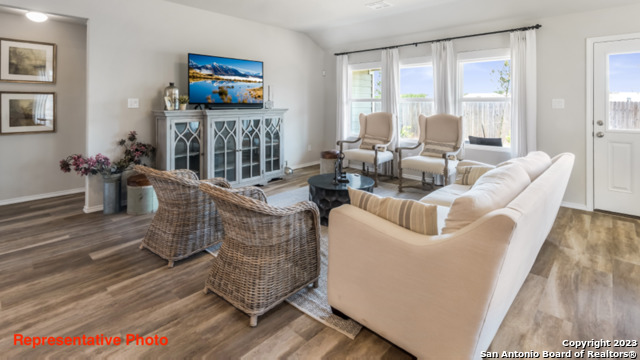 Image 32 of 60 For 5496 Jasmine