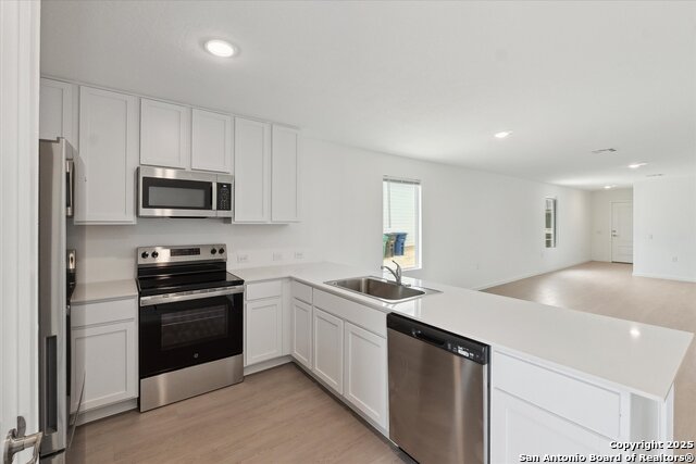 Listing photo id 9 for 13466 Furyk Dr