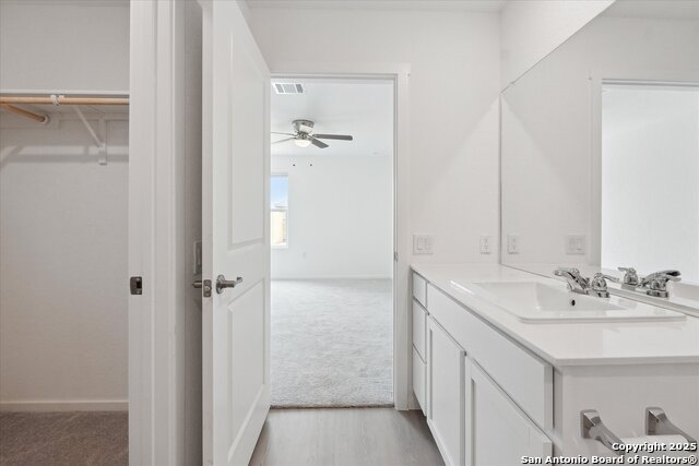 Listing photo id 25 for 13466 Furyk Dr