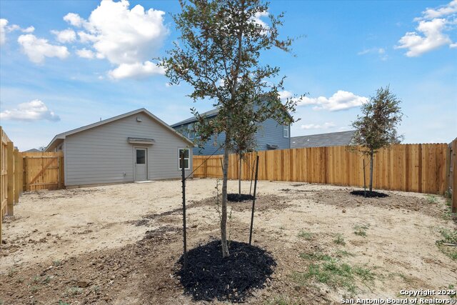Listing photo id 29 for 13466 Furyk Dr