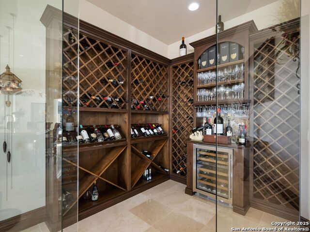 Listing photo id 17 for 131 Champions Bend