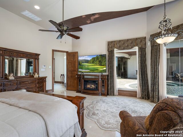 Listing photo id 24 for 131 Champions Bend