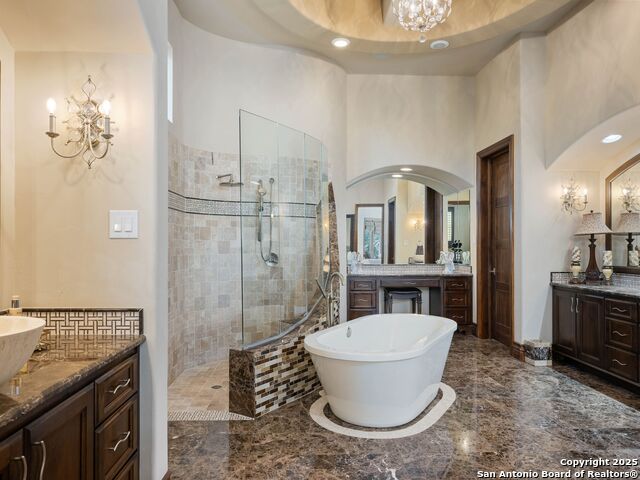 Listing photo id 25 for 131 Champions Bend
