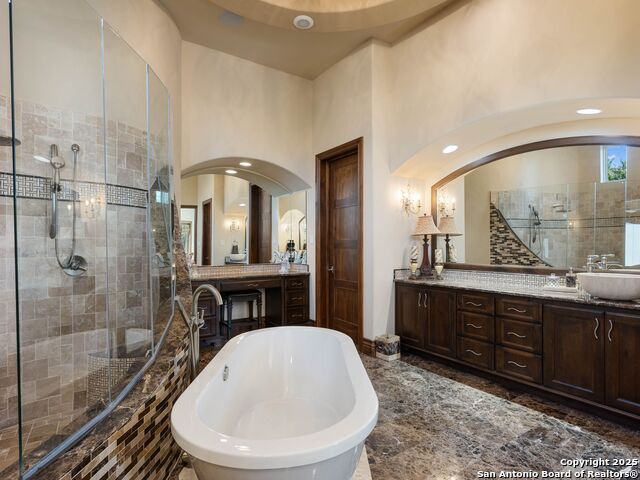 Listing photo id 26 for 131 Champions Bend