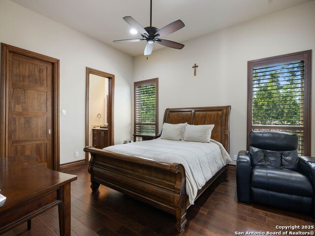 Listing photo id 33 for 131 Champions Bend
