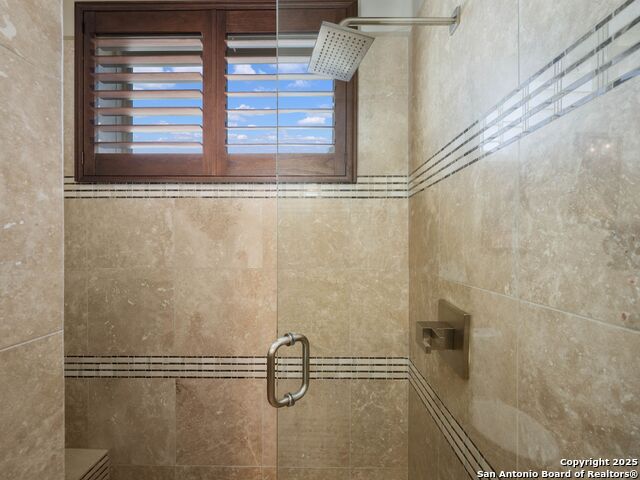 Listing photo id 37 for 131 Champions Bend