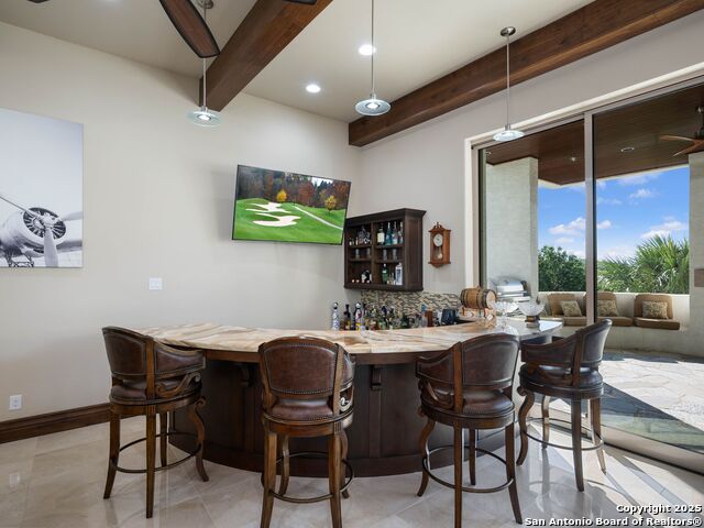 Listing photo id 44 for 131 Champions Bend