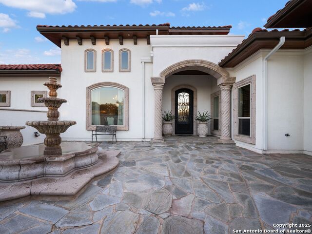 Listing photo id 3 for 131 Champions Bend