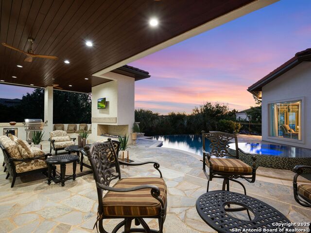 Listing photo id 51 for 131 Champions Bend