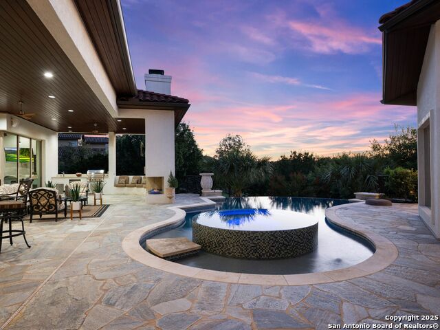 Listing photo id 52 for 131 Champions Bend