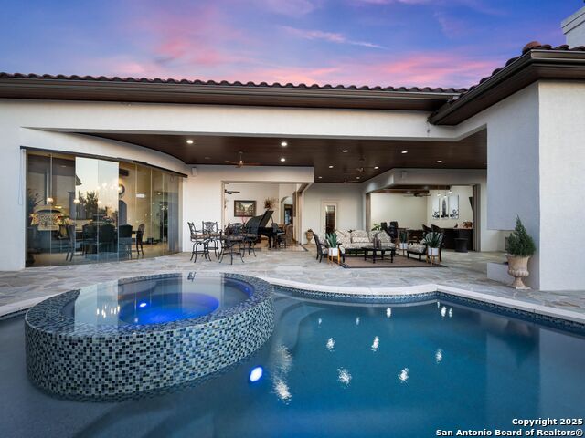 Listing photo id 53 for 131 Champions Bend