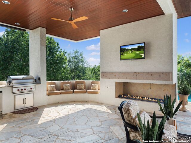 Listing photo id 55 for 131 Champions Bend