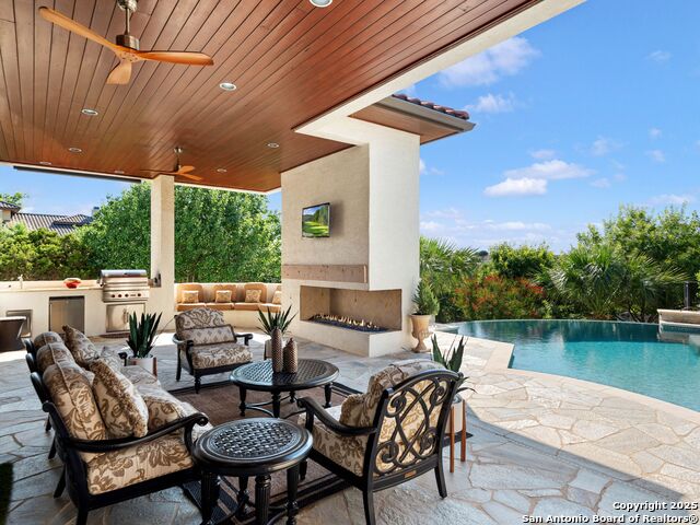 Listing photo id 57 for 131 Champions Bend