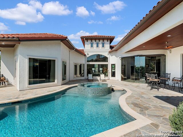 Listing photo id 59 for 131 Champions Bend
