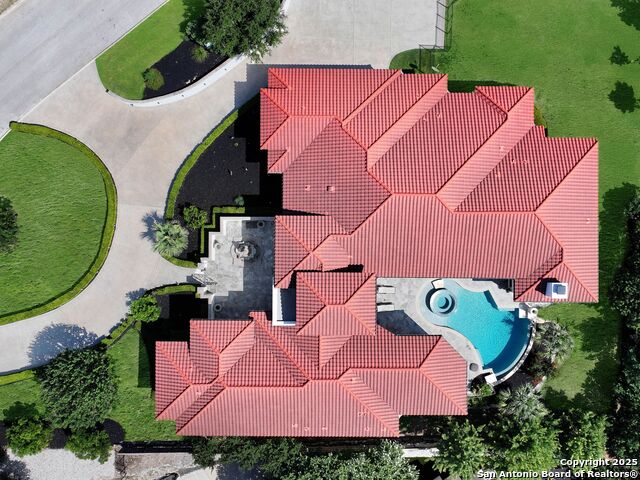 Listing photo id 63 for 131 Champions Bend