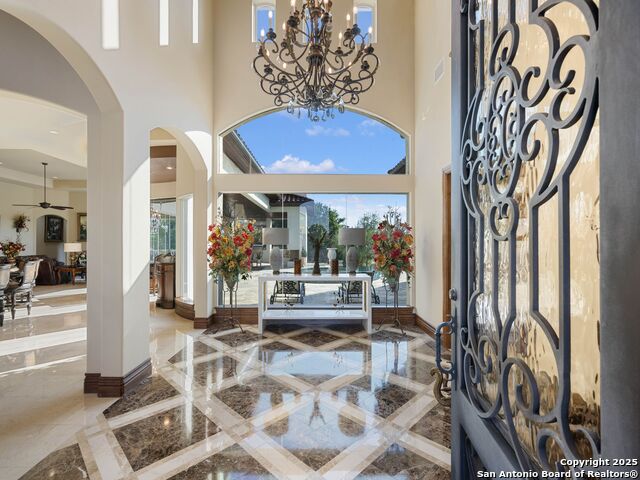 Listing photo id 6 for 131 Champions Bend
