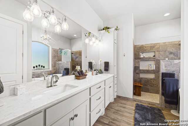 Image 21 of 60 For 522 San Juan S