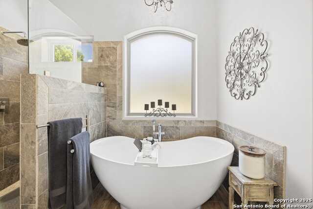 Image 22 of 60 For 522 San Juan S