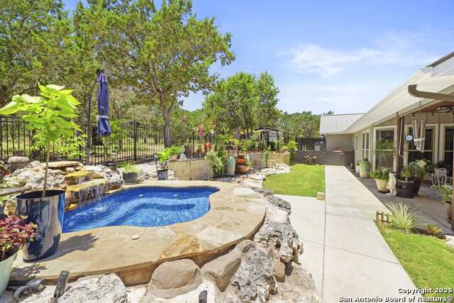 Image 37 of 60 For 522 San Juan S