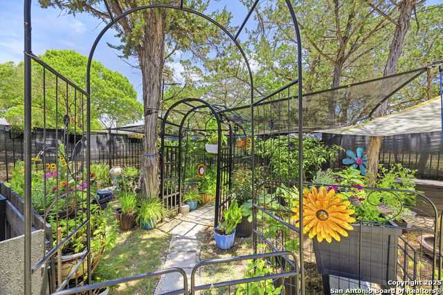 Image 39 of 60 For 522 San Juan S