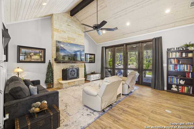 Image 5 of 60 For 522 San Juan S