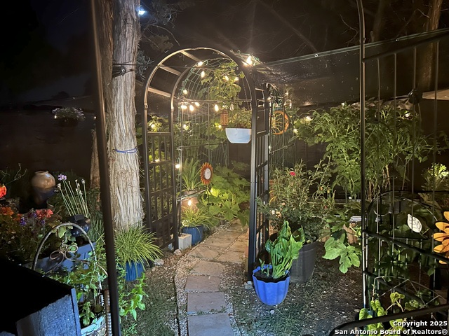 Image 52 of 60 For 522 San Juan S