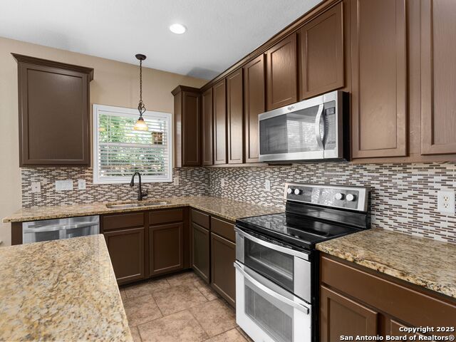 Image 4 of 29 For 103 Surrey Dr