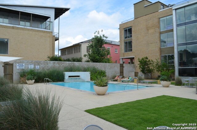 Image 10 of 11 For 1115 Alamo S 2314