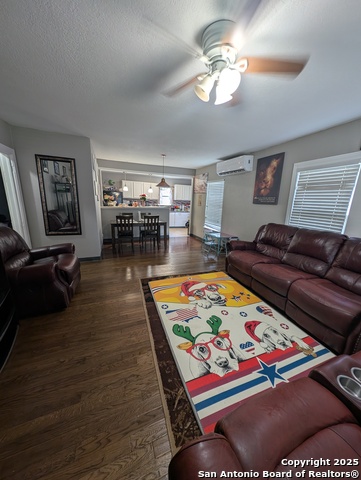 Image 4 of 17 For 446 Royston Ave