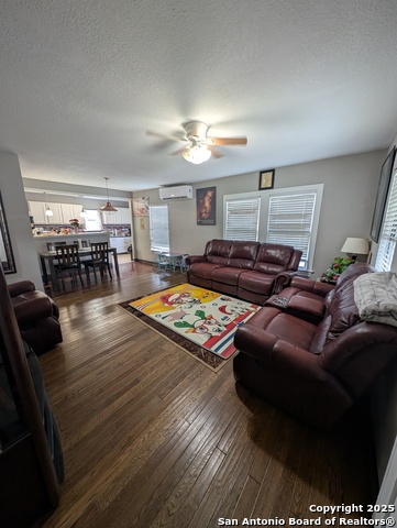 Image 5 of 17 For 446 Royston Ave