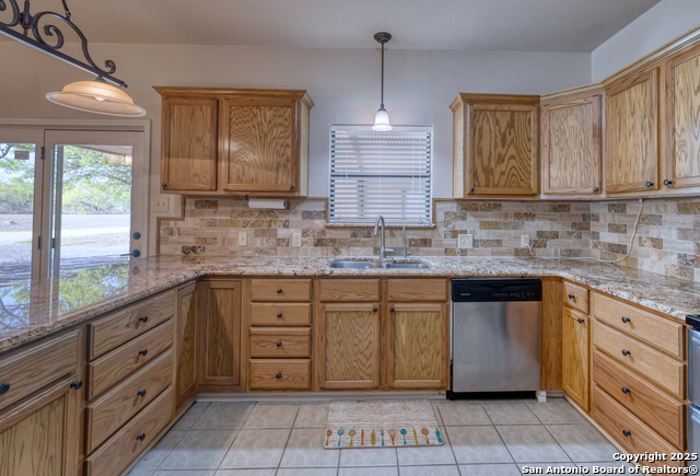 Image 12 of 50 For 115 Private Road 4455 (b)