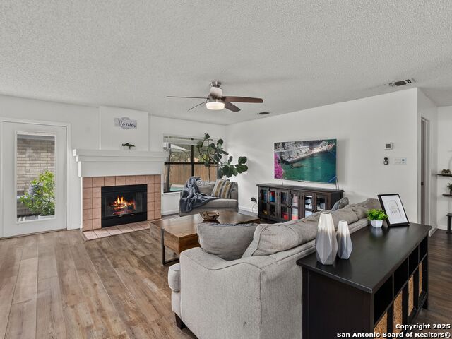 Image 13 of 50 For 16430 Bulverde Pt