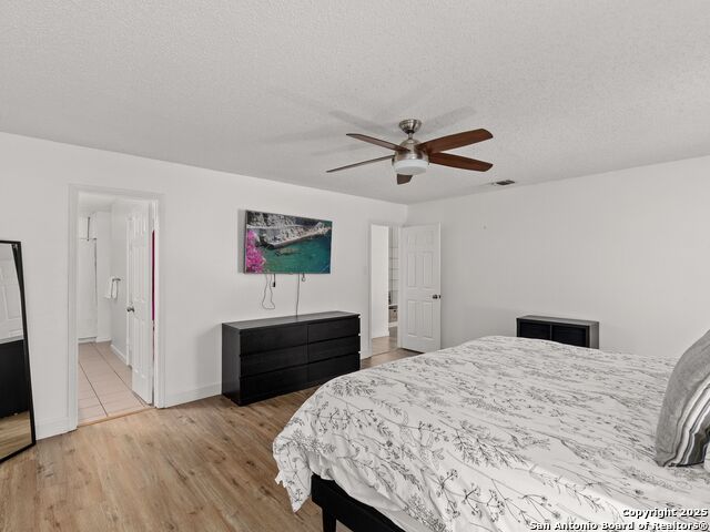 Image 18 of 50 For 16430 Bulverde Pt