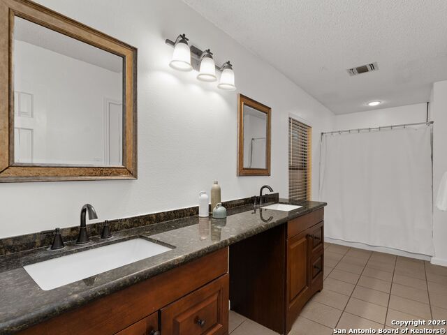 Image 19 of 50 For 16430 Bulverde Pt