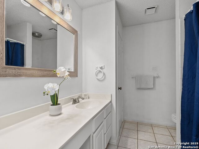 Image 33 of 50 For 16430 Bulverde Pt