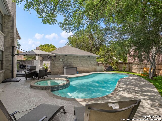 Image 43 of 50 For 16430 Bulverde Pt