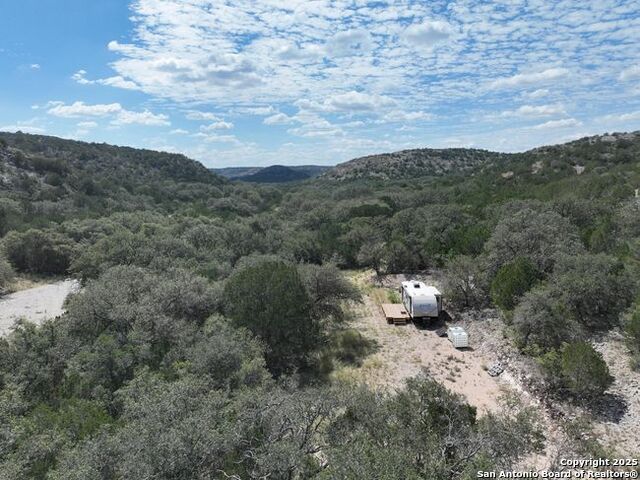 Listing photo id 8 for 0000 Rocksprings