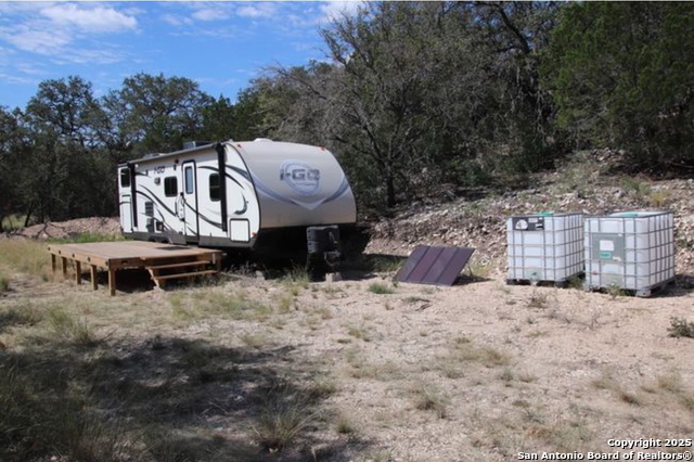 Listing photo id 16 for 0000 Rocksprings