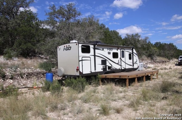 Listing photo id 20 for 0000 Rocksprings