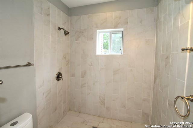 Image 16 of 18 For 114 Oleander St