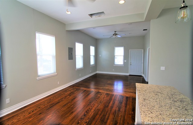 Image 6 of 18 For 114 Oleander St