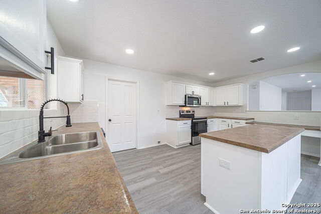 Listing photo id 4 for 3914 Cinco Rios