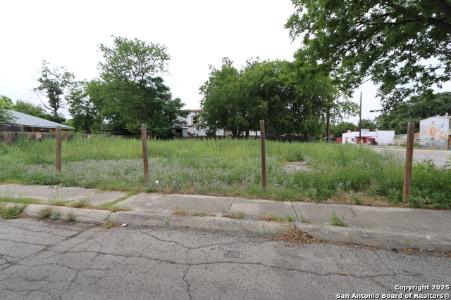 Image 4 of 6 For 1211 Hamilton N