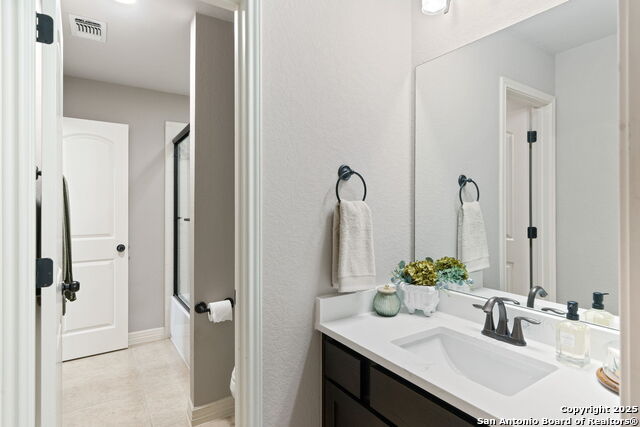 Image 30 of 48 For 24131 Canyon Row