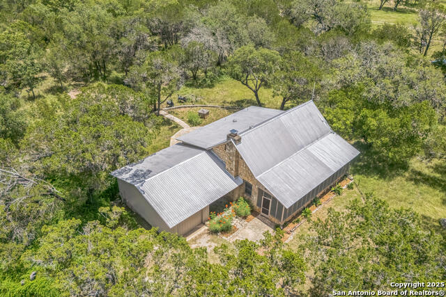 Image 16 of 26 For 959 Highland Dr