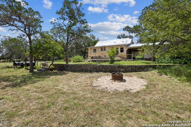 Image 18 of 26 For 959 Highland Dr