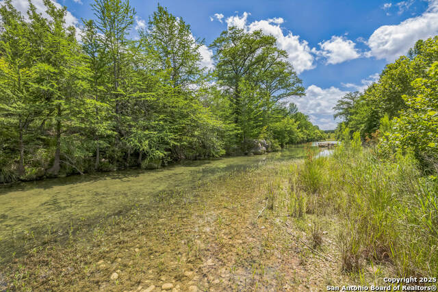 Image 21 of 26 For 959 Highland Dr