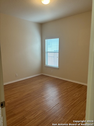 Image 15 of 18 For 8519 Pecan Cross