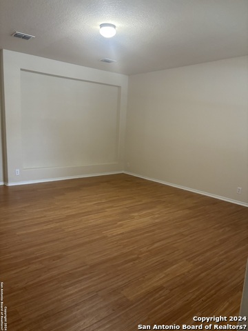 Image 9 of 18 For 8519 Pecan Cross